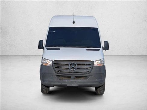 Used 2023 Mercedes-Benz Sprinter 2500 image 2