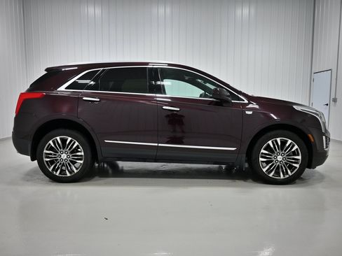 Used 2017 Cadillac XT5 Premium Luxury w/ LPO, Wheel Lock Package AWD/4WD image 34