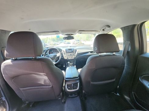 Certified 2017 Chevrolet Malibu LT FWD image 32