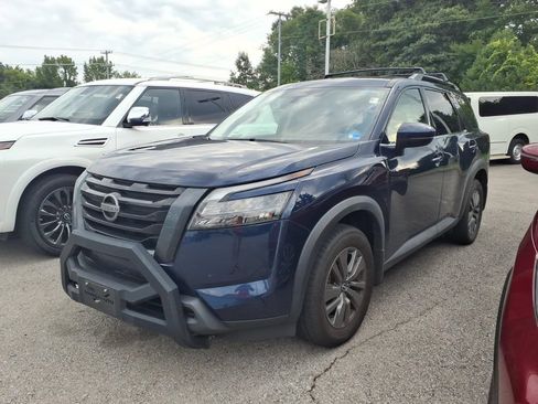 Certified 2024 Nissan Pathfinder SV AWD/4WD image 5