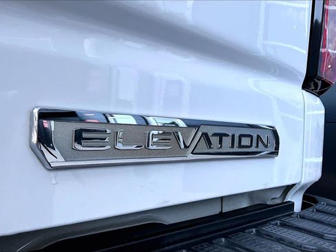 Used 2020 GMC Sierra 1500 Elevation RWD image 10