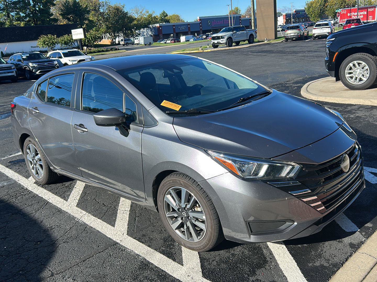 Used 2024 Nissan Versa SV FWD image 9