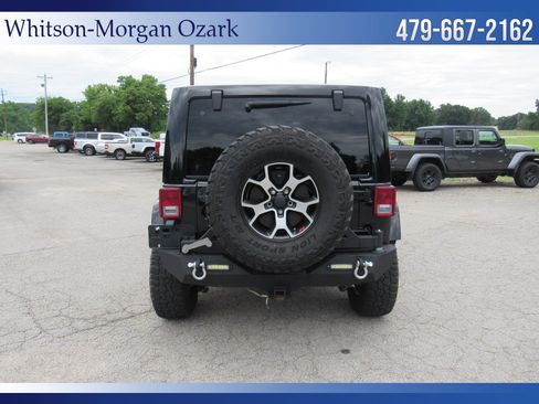 Used 2016 Jeep Wrangler Unlimited Rubicon AWD/4WD image 12