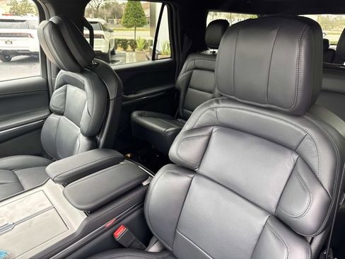 New 2026 Lincoln Navigator L Reserve w/ Jet Appearance Package image 13