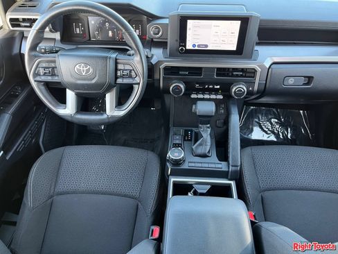 Certified 2025 Toyota 4Runner SR5 AWD/4WD image 16