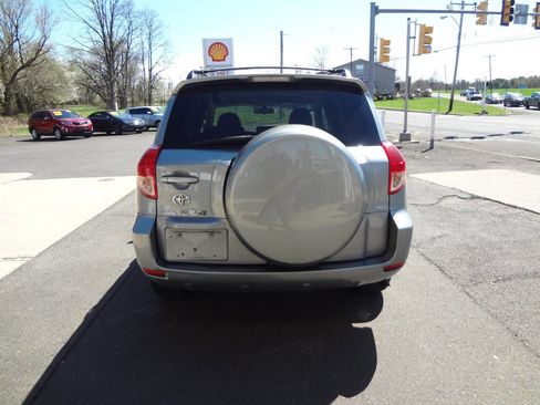 Used 2008 Toyota RAV4 Limited image 4