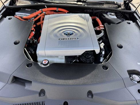 Used 2021 Toyota Mirai w/ Advanced Technology Package RWD image 8