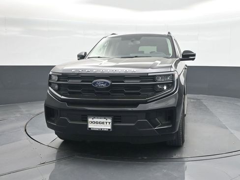 New 2025 Ford Expedition Active RWD image 5