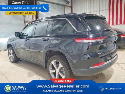 Used 2025 Jeep Grand Cherokee Limited image 3