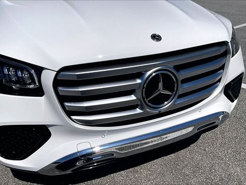 Used 2025 Mercedes-Benz GLS 450 4MATIC image 30