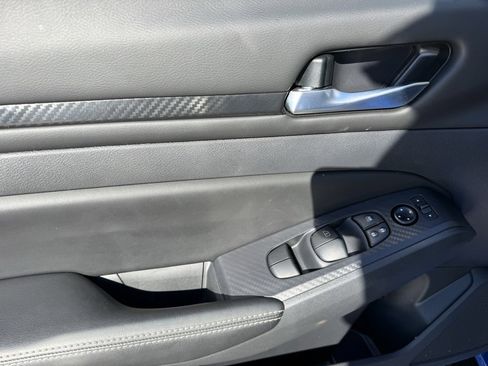 Used 2025 Nissan Altima 2.5 SV image 14