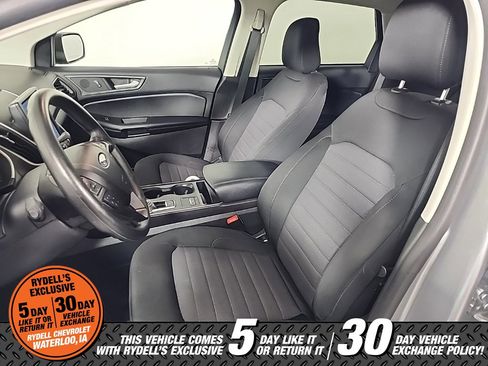 Used 2021 Ford Edge SE image 14