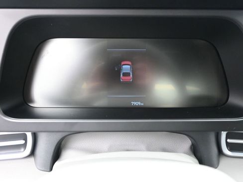 Certified 2025 Hyundai Elantra Sport image 16