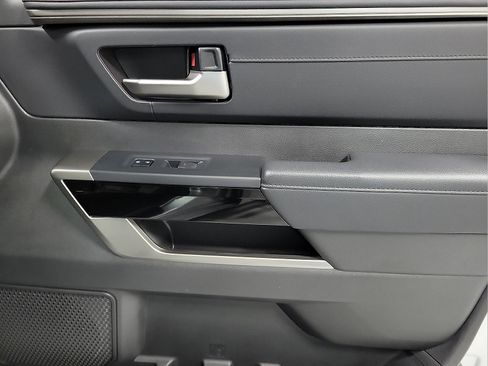 Certified 2025 Toyota Tundra Limited AWD/4WD image 15