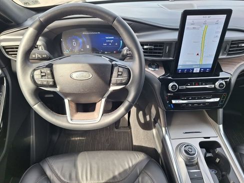 Used 2022 Ford Explorer Platinum w/ Equipment Group 601A RWD image 23