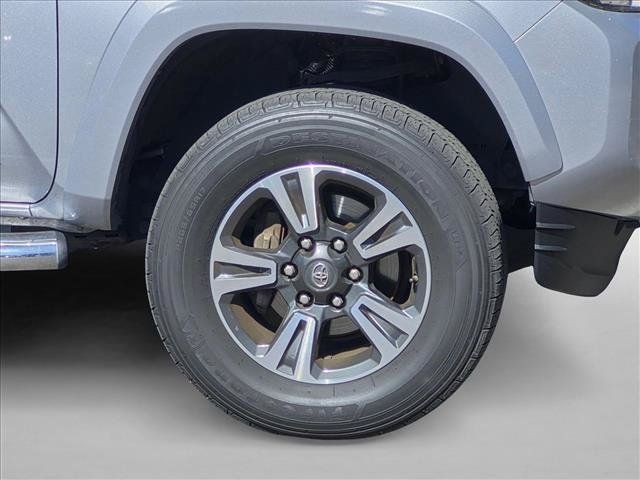 Used 2016 Toyota Tacoma TRD Sport w/ Towing Package RWD image 15