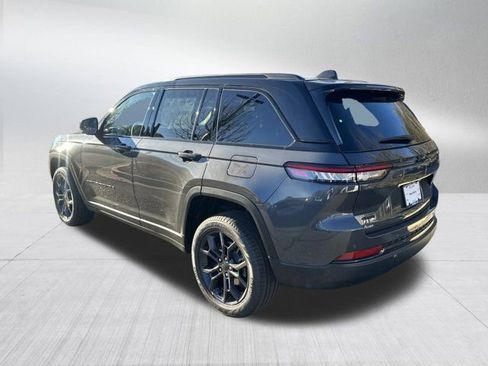 New 2025 Jeep Grand Cherokee Limited image 7