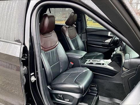 Used 2020 Ford Explorer Platinum image 7
