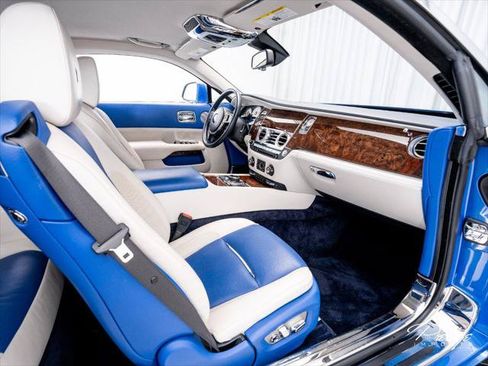 Used 2017 Rolls-Royce Wraith RWD image 38