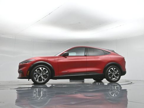 Certified 2022 Ford Mustang Mach-E Premium RWD image 53