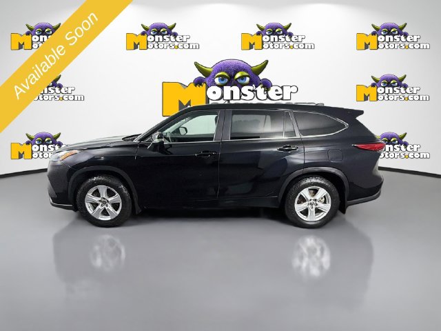 Used 2023 Toyota Highlander LE AWD/4WD image 8