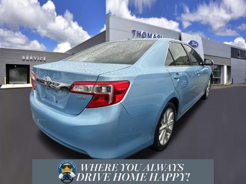 Used 2013 Toyota Camry L image 2