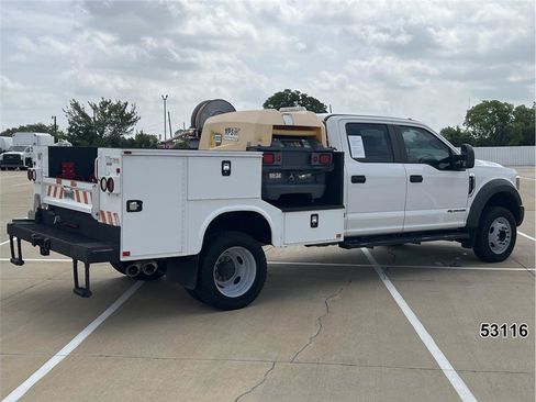 Used 2019 Ford F550 2WD Crew Cab Super Duty image 2