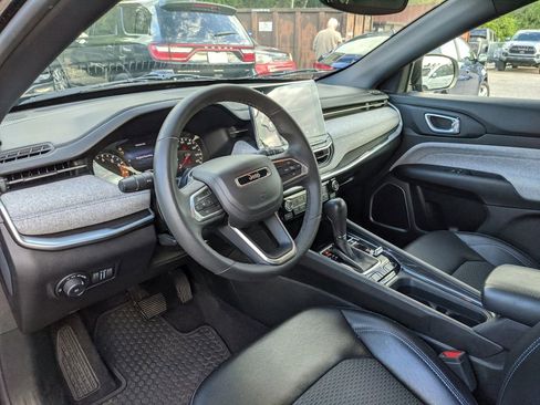 Used 2023 Jeep Compass Latitude w/ Convenience Group image 8