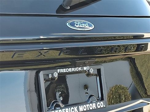 New 2026 Ford Explorer Platinum w/ LUX Leather Package image 19