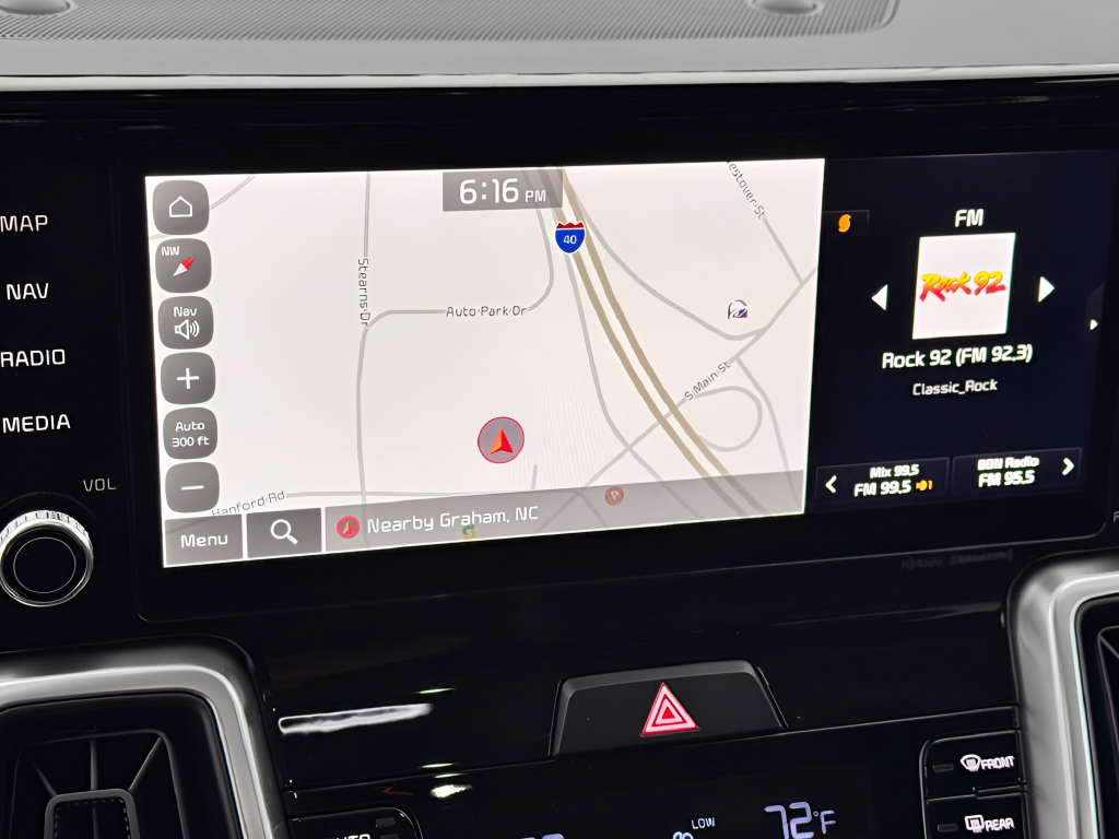 Used 2023 Kia Sorento S w/ Panoramic Sunroof Package FWD image 18