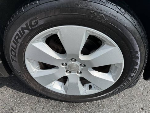 Used 2011 Subaru Outback 2.5i Premium AWD/4WD image 12