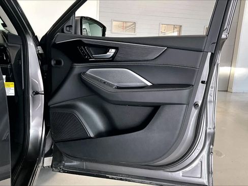 Used 2026 Acura MDX SH-AWD w/ Advance Package image 25