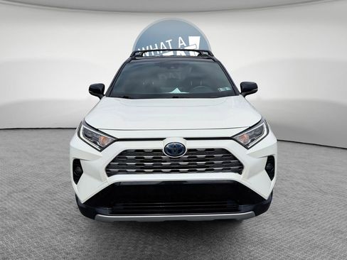 Used 2020 Toyota RAV4 XSE w/ Carpet Mat Package image 9