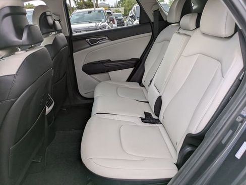 Used 2024 Kia Sportage EX FWD image 10