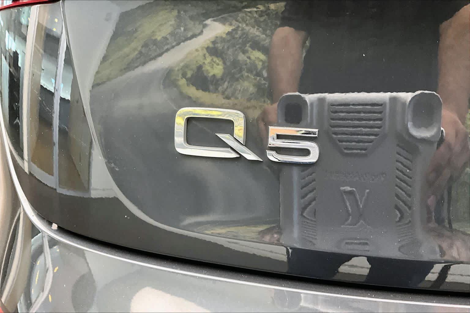 Used 2021 Audi Q5 2.0T Premium AWD/4WD image 32