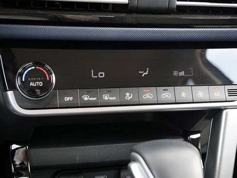 Used 2023 Kia Seltos S FWD image 33