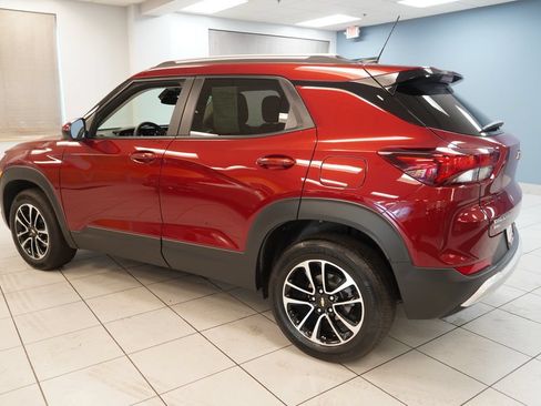 Used 2024 Chevrolet TrailBlazer LT AWD/4WD image 6