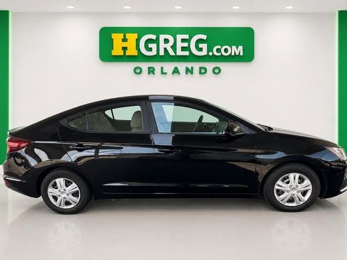 Used 2019 Hyundai Elantra SE FWD image 10