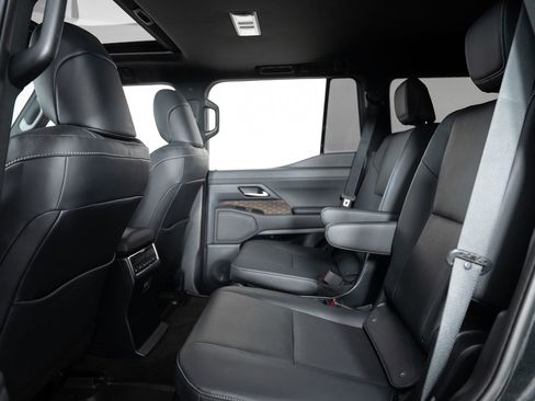 Used 2025 Lexus GX 550 image 18