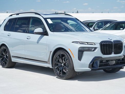 New 2026 BMW X7 xDrive40i w/ M Sport Package image 3