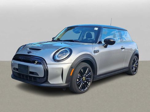 Used 2024 MINI Cooper SE image 1