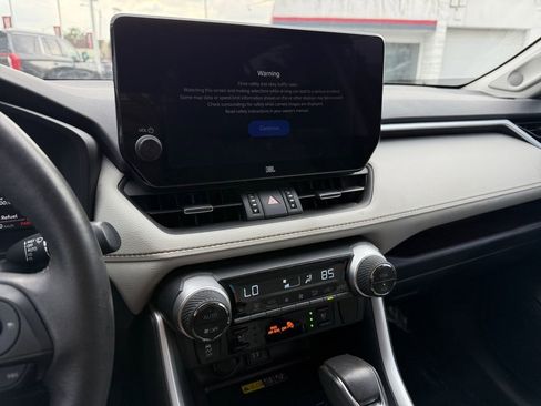 Used 2024 Toyota RAV4 Limited image 34