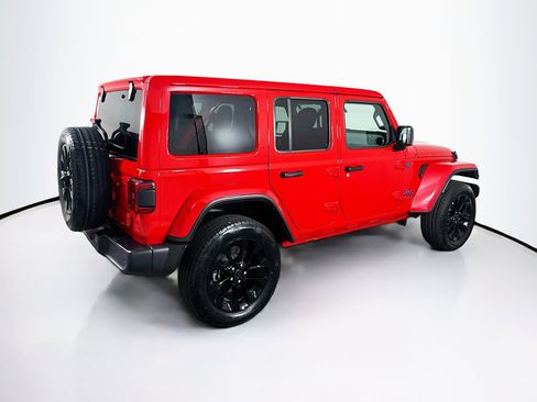 Used 2025 Jeep Wrangler Unlimited Sahara w/ Safety Group AWD/4WD image 9