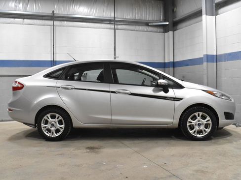 Used 2014 Ford Fiesta SE image 25