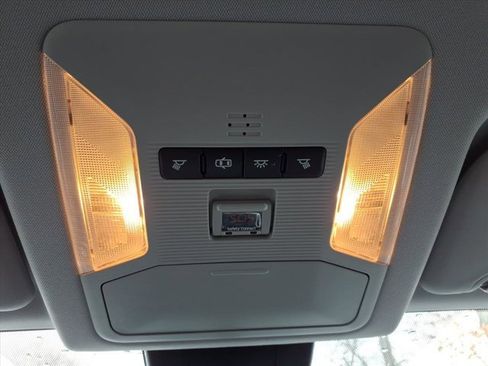 Used 2019 Toyota RAV4 LE w/ Carpet Mat Package image 21