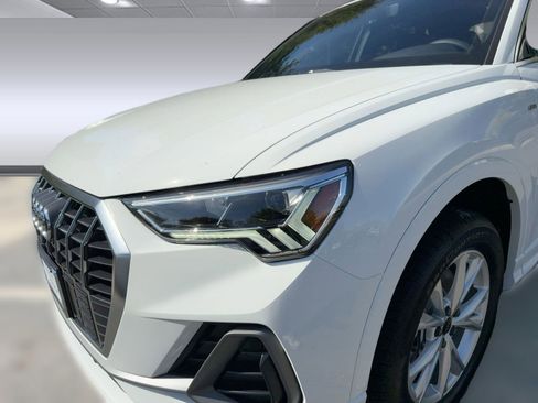 New 2025 Audi Q3 2.0T Premium image 11