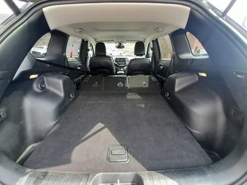 Used 2019 Jeep Cherokee Limited w/ Trailer Tow Group AWD/4WD image 53