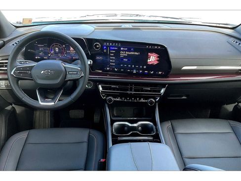 Used 2026 Chevrolet Traverse Z71 w/ Driver Confidence Package image 17