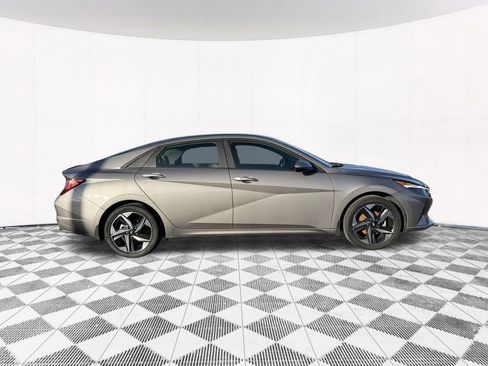 Certified 2023 Hyundai Elantra SEL w/ Convenience Package image 10