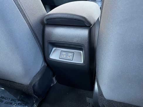 Used 2025 Toyota Corolla LE FWD image 25